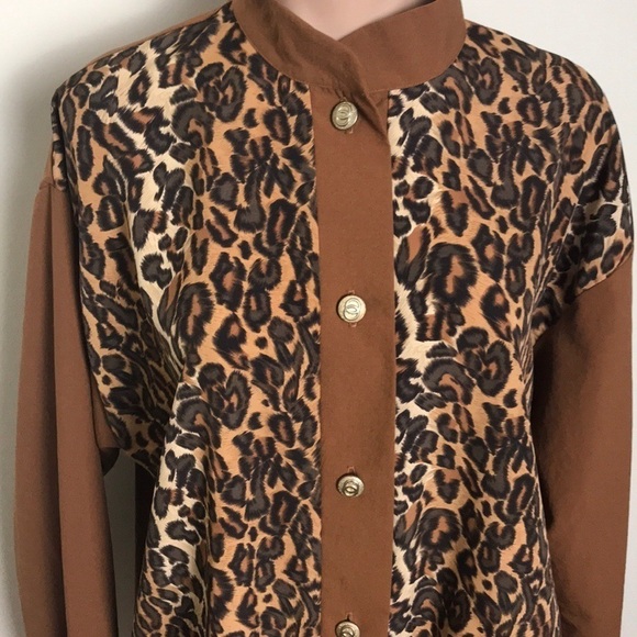 Sport Savvy Leopard Animal Print Brown Western Top - Picture 2 of 6